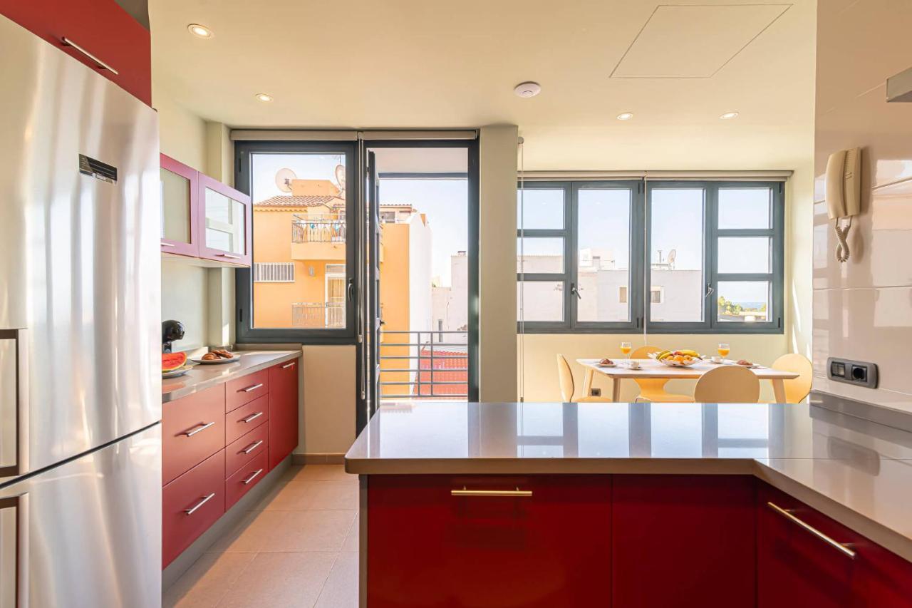 Luxury Holidays Suites, Playa De Los Cristianos Los Cristianos  Eksteriør bilde