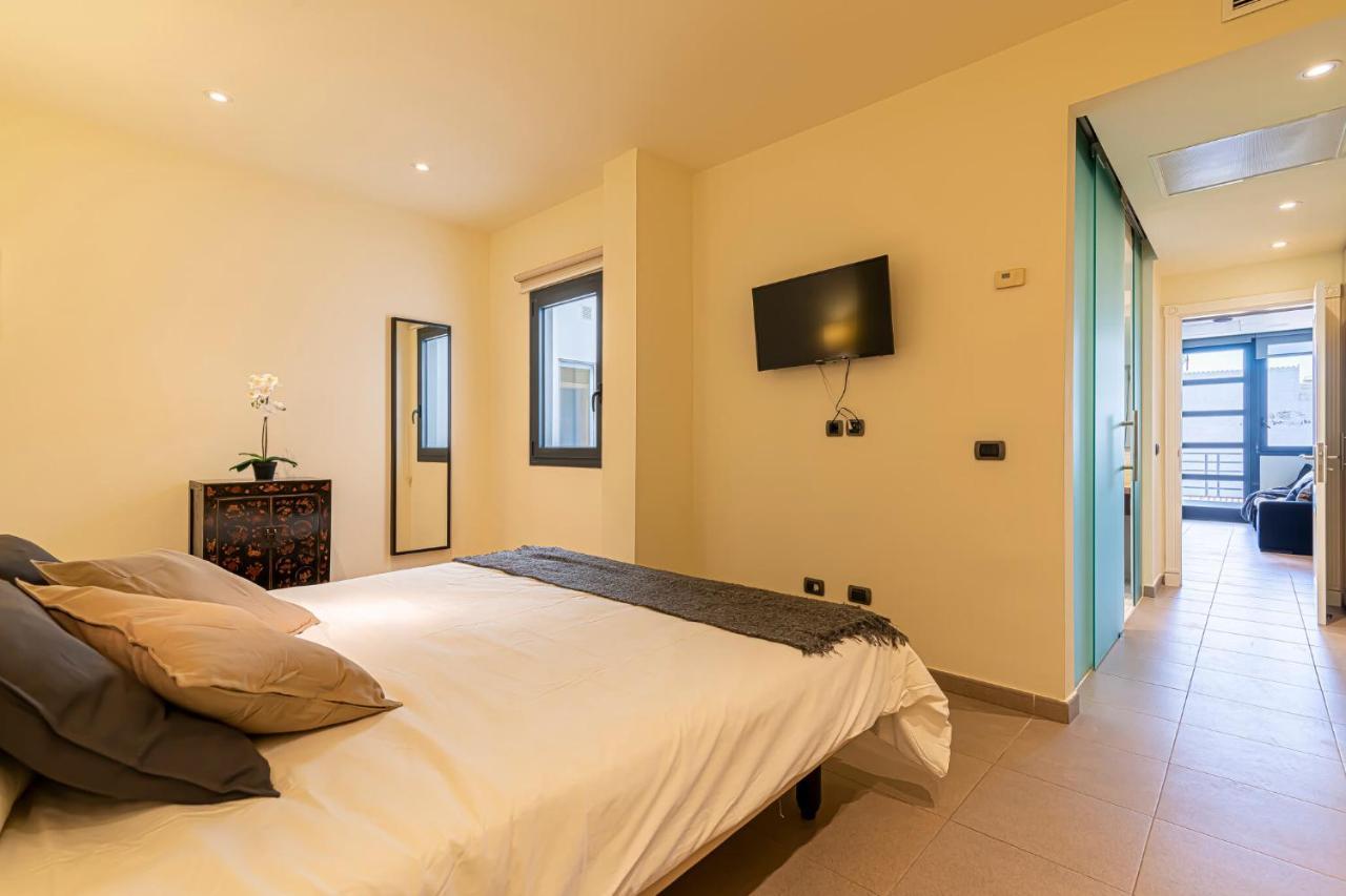 Luxury Holidays Suites, Playa De Los Cristianos Los Cristianos  Eksteriør bilde